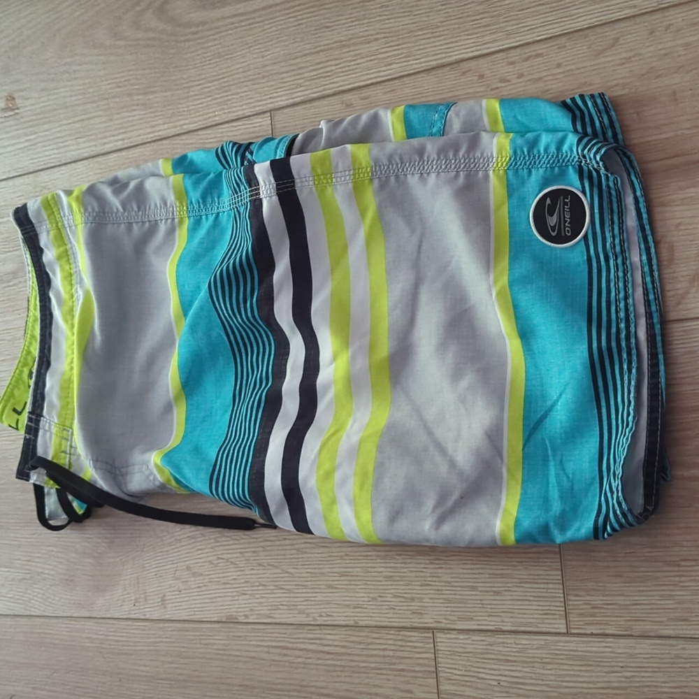 O'Neill men's board shorts 32